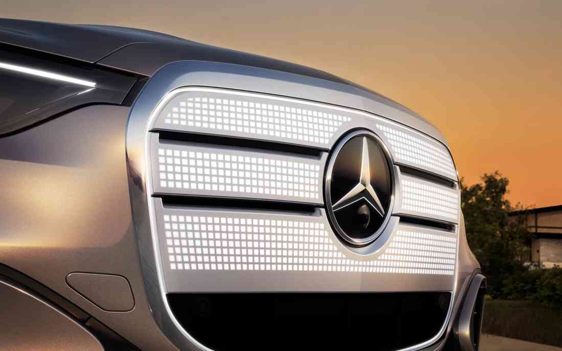 Tech That Thinks Ahead in Mercedes-Benz GLC
